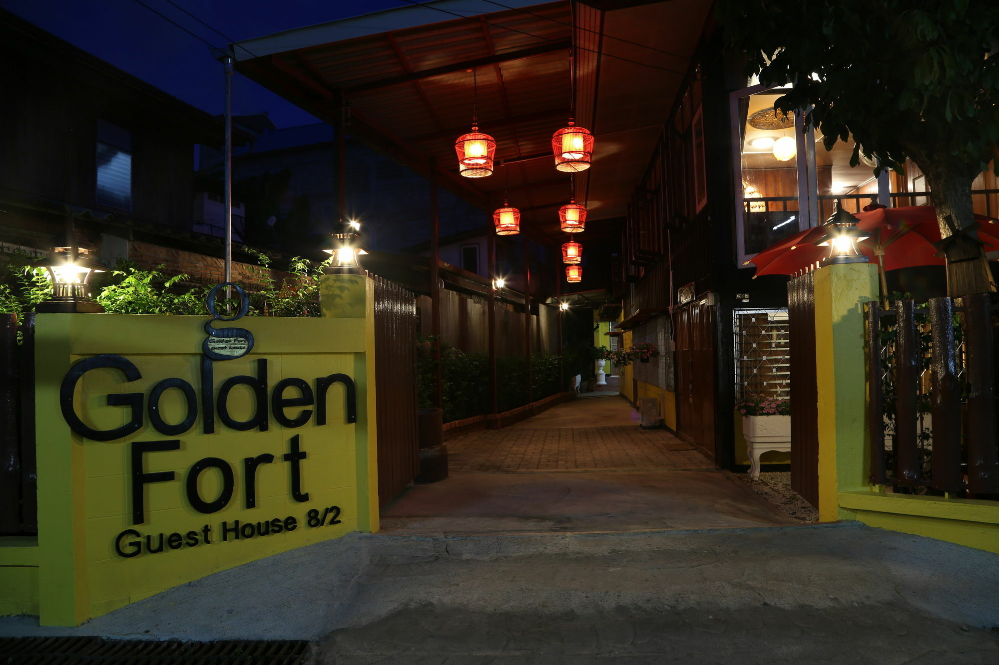 Golden Fort Guesthouse Chiang Mai Exterior photo
